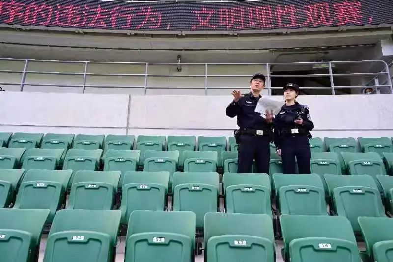 北京市公安局持續(xù)深化大型群眾性活動(dòng)安全管理“安全+服務(wù)”理念 全力護(hù)航首都經(jīng)濟(jì)社會(huì)高質(zhì)量發(fā)展 北京市公安局持續(xù)深化大型群眾性活動(dòng)安全管理“安全+服務(wù)”理念 全力護(hù)航首都經(jīng)濟(jì)社會(huì)高質(zhì)量發(fā)展