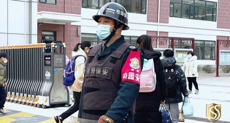 京城頭條丨以身為盾 護(hù)校平安——京城安保隊員擔(dān)當(dāng)盡責(zé)獲贊譽(yù)